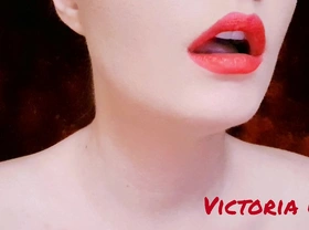 Victoria wet play with lips