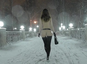 Jeny smith naked in snow fall walking through the city