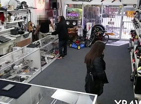 Sex in shop is happening in front of the camera this day